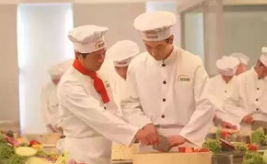 �г�ʦ��������һ���д�н��٣��л���